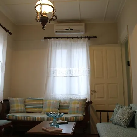Holiday home Kulumi House Vasilikiadhes